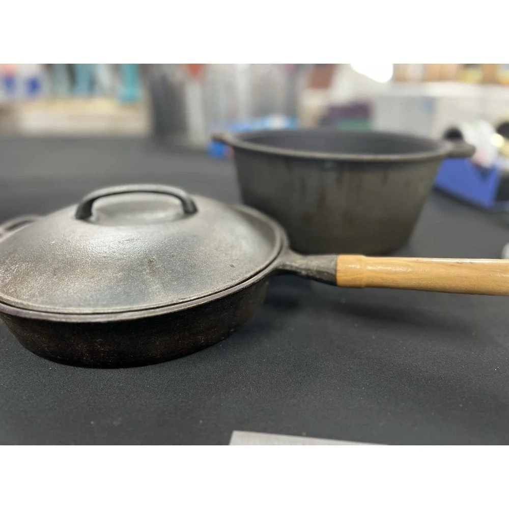 WKM 4.5 Qt. Cast Iron Dutch Oven w/ Matching‎ Lid 10in Fry Pan